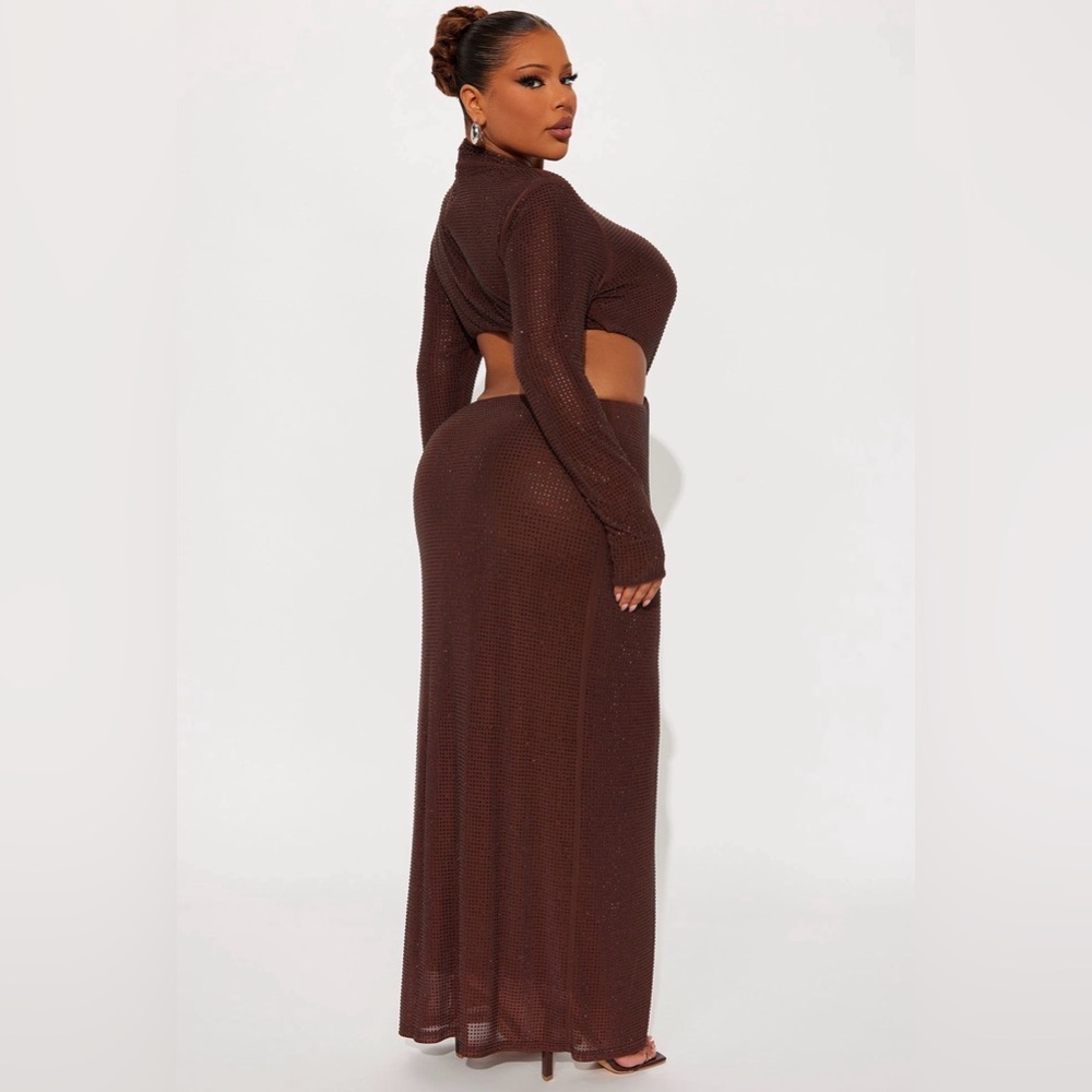 Fashion Nova Women’s Cutout High-Slit Maxi Skirt in Dark Brown - Picture 2 of 3